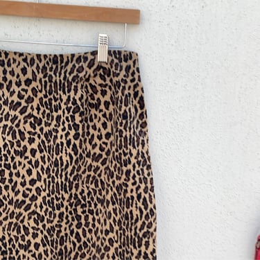 Leopard Print Stretchy Skirt