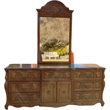 Triple Drawer with Mirror Basset Furniture Dresser