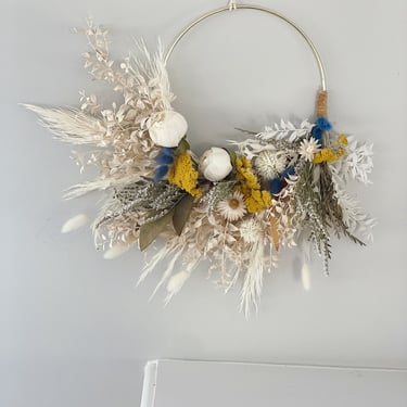 Whispy Whites and Dried Yellow and Blue minimalist Boho dried flower wreath, Dried Spring Foliage Wreath, Dried flower arrangement 