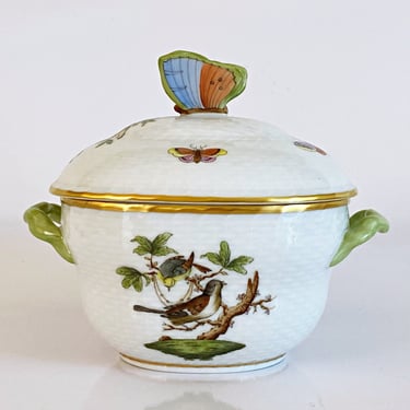 Herend porcelain trinket or candy box 6018, Rothschild Birds turine shaped lidded sugar bowl or trinket catchall with butterfly finial 