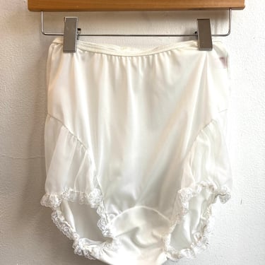 Vintage 60s Nylon Panties / Ultra SHEER Luxite / RUFFLE + LACE Detail at Leg Opening /  High Waist 
