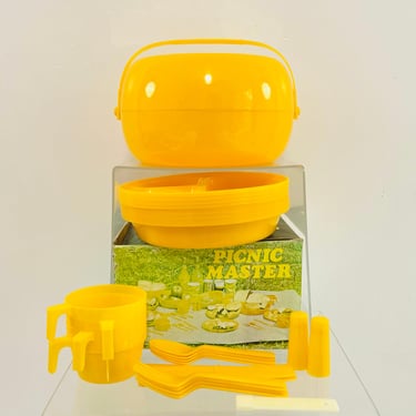 Vintage 1970s Retro Yellow Plastic MOD Orb Picnic Master Set Bucket Carry Basket 