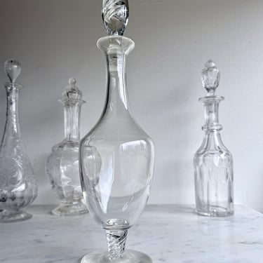 Antique Decanter Air Twist Design Hand Blown Glass Tall Decanter with Stopper Heavy Glass Vintage Barware Glass Liquor Bottle 