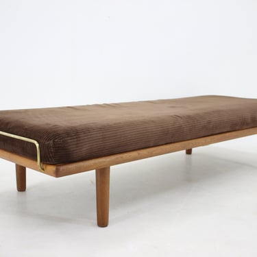 1950's Hans J Wegner Daybed Model GE19 by  GETAMA, Denmark / Vintage Daybed 