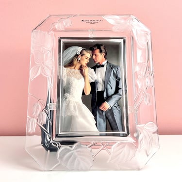 Crystal Frame with Frosted Flowers for 5x7 Photo 