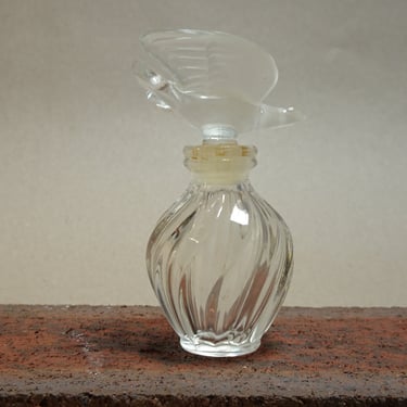 Lalique perfume bottle by Nina Ricci 