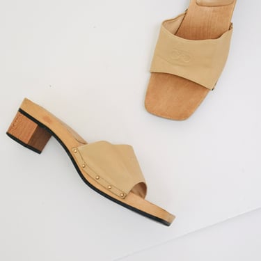 Vintage 80s Tan Wooden Slides Sandals by Salvator Ferragamo Size 10 Wooden Clog Sandals Slides Mule Sandals 10 Tan Made In Italy 