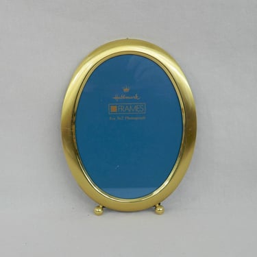 Vintage 5" x 7" Hallmark Oval Metal Picture Frame w/ Glass - Shiny Gold or Brass look - Holds a 5x7 Photo 