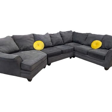 Gray Sectional w/ Snuggler