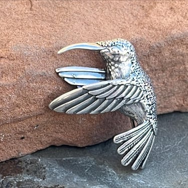 Vintage Kabana Detailed Sterling Silver Flying Humming Bird Pin / Brooch 