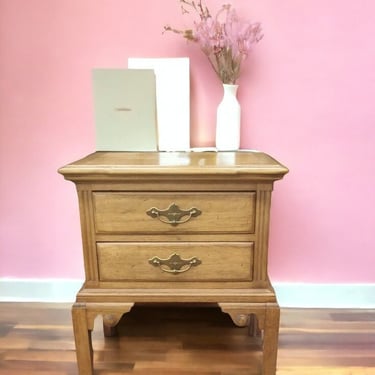 MID CENTURY MODERN Chinoiserie end table Asian-themed Mid-century modern end table Asian-infused Mid-century modern bedside table 