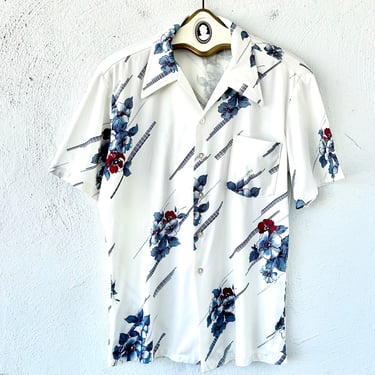 Vintage 70s Dagger Collar Disco Shirt White 1970s Butterfly Large Collar Floral Top 