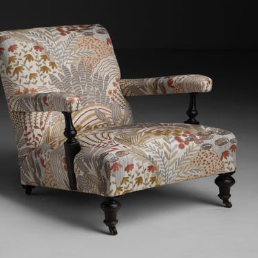 Open Armchair in Embroidered Linen