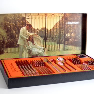 BERNDORF cutlery flatware set model "Flamenco". 30 pieces silver plated 90/30. Austria 1970s. 