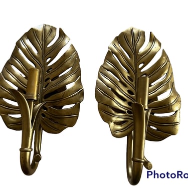Great pair of vintage brass monstera leaf sconces 