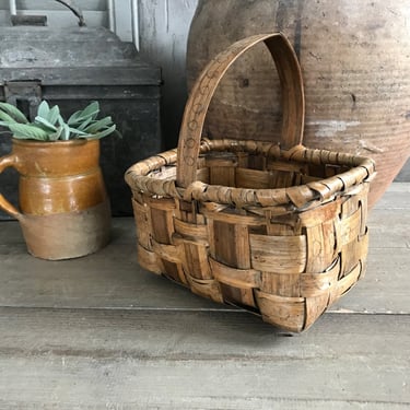 Rustic Willow Wicker Flower Basket, Farmhouse, Easter Egg Basket 