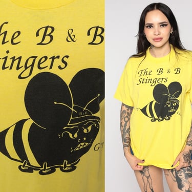 B & B Stingers Shirt 80s Bee Cocktail Tshirt Alcohol T Shirt Benedictine Liquor Brandy Yellow Graphic Tee Screen Stars 90s Vintage Medium 