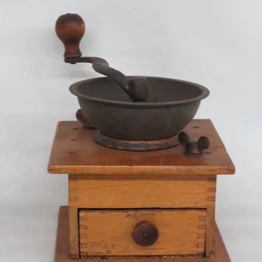 Wrightsville Hardware Co No 14 Wood Cast Iron Coffee Mill Bean Grinder 3471B