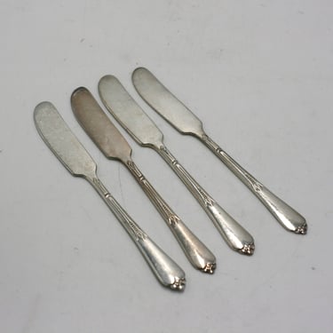 vintage Rogers silverplate personal butter knives or spreaders Inspiration pattern 