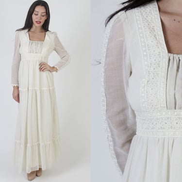 Dirndl Bodice 70s Renaissance Fair Dress / Medieval Times Renn Faire Gown / Cream Bohemian Wedding Outfit 