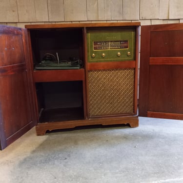 Vintage Stereo Cabinet 34 x 15.5 x 34