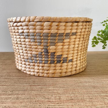 Vintage Basket with Lid - Large Round Woven Natural Basket with Blue Gray Design - Storage Basket 