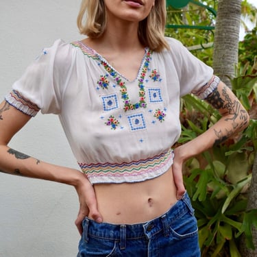 1940's Hungarian Embroidered Peasant Blouse with Colorful Threading / Semi Sheer Gauzy Rayon Blouse / Crop Top 