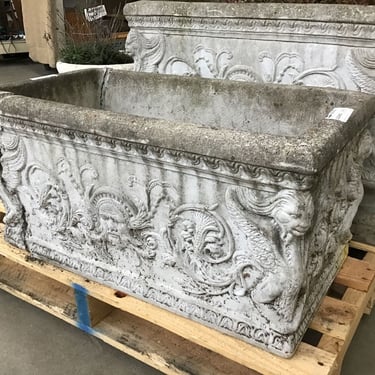 Ornate Concrete Garden Planter (Seattle)