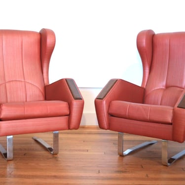 Pair of Chairs - Mid Century Modern, Space Age, Italian 