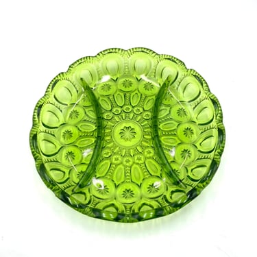 L E Smith Green Moon and Stars Glass Divided Dish, Vintage Avocado Green, 3-Part Divided Bowl, Scalloped, Retro Glassware 