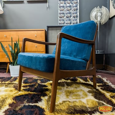 Danish Modern FD-109 Lounge Chair by Ole Wanscher for France & Daverkosen with new upholstery