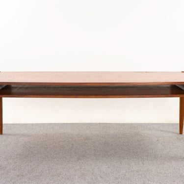 Teak Danish Coffee Table - (325-089) 