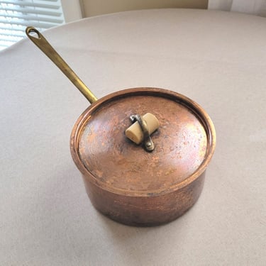 Copper saucepan with lid Used lidded saucepan Vintage copper cookware Farmhouse decor Rustic kitchen 