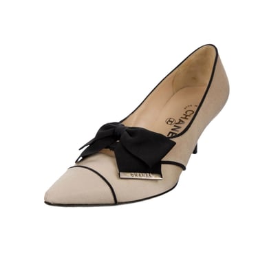 Vintage CHANEL Beige Black SATIN heels pumps with LOGO Bow detail It 37.5 Us 6.5 - 7 