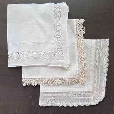 Hanky 3L early embroidery and lace 