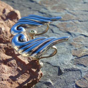 Vintage Mexican Sterling Silver Wing Screw Back Earrings in Repousse 