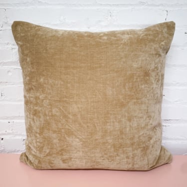 Square Pillow in Bianca Maize