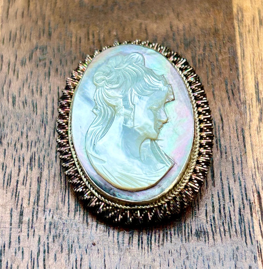 Vintage outlet Virgin Mary brooch or pendant. Stamped 800