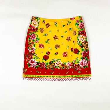 1990s / y2k Red and Yellow Floral Mini Skirt with Beaded Trim / Size 8 / The Nanny / Clueless / Roses / Tablecloth / Maximalist / Italy / M 