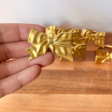 Set of 8 Gold Bow Napkin Rings. Vintage Metal Gold Bow Knot Napkin Rings. 