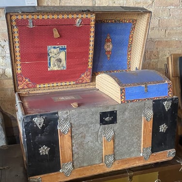 Antique Black Chest w Compartments