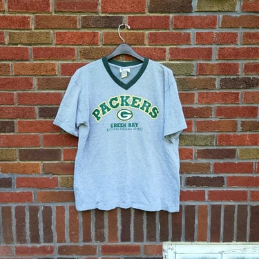 Vintage 1990's Textured Green Bay Packer's V-Neck T Shirt / L 