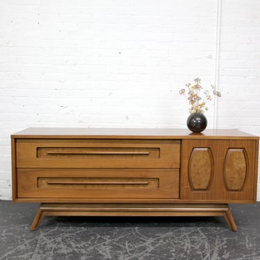 Vintage MCM low 6 drawer dresser / tv console with sliding door by Young&Co | Free delivery in NYC and Hudson Valley areas 