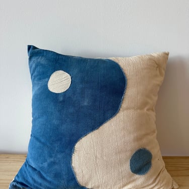 Indigo Yin Yang Plant Dyed Cotton Pillow Cover Sample Sale 