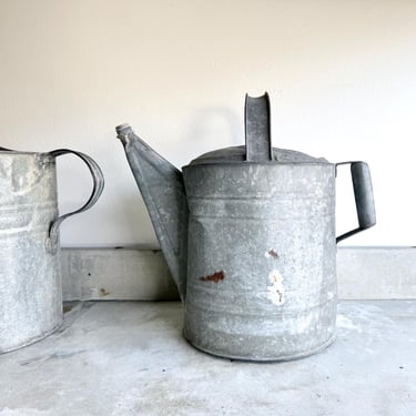 Large Vintage Galvanized Watering Can with Handle No Spout Modern Farmhouse Garden Zinc Rustic Display Vase Gardening Greenhouse 
