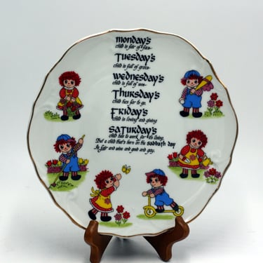 vintage Raggedy Ann and Andy plate with Monday's Child Verse/Albert E. Price Inc. 1974/made in Japan 