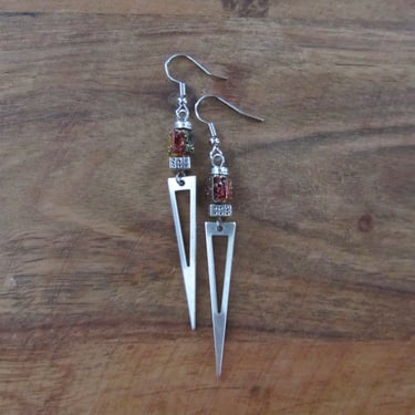 Silver and multicolor hematite triangle earrings 