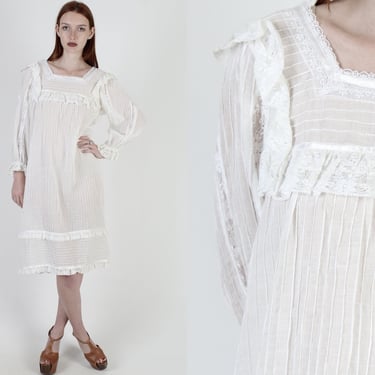 Plain Mexican White Pintuck Dress / Vintage 70s Zip Up Ruffle Dress / Blank Womens Cotton Floral Crochet /  Billowy Sleeve Lace Mini Dress 
