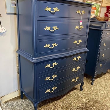 Navy blue French provincial chest of drawers by Drexel 41” x 19.5” x 58.5”