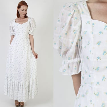 Charming White Pilgrim Style Dress / Americana Inspired Homespun Clothing / Farm Life Chore Work Maxi 